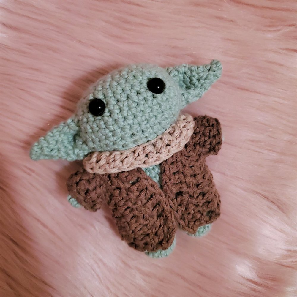 Hand Crocheted Baby Yoda Plush Amigurumi - Picture 6 of 9